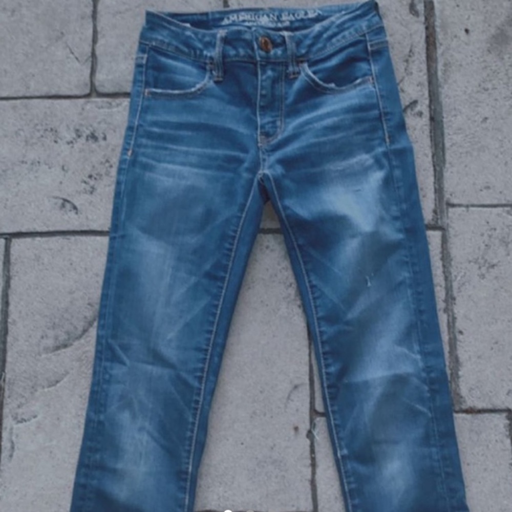American Eagle blue jeans